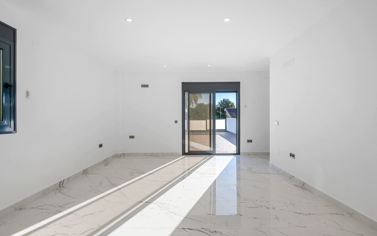 4 soverom Villa til salgs i Campoamor med svømmebasseng - € 985 000 (Ref: 9902213)