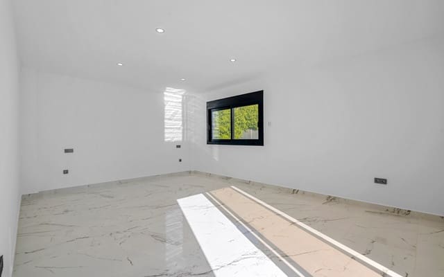 4 soverom Villa til salgs i Dehesa de Campoamor, Orihuela med svømmebasseng - € 985 000 (Ref: 9902213)
