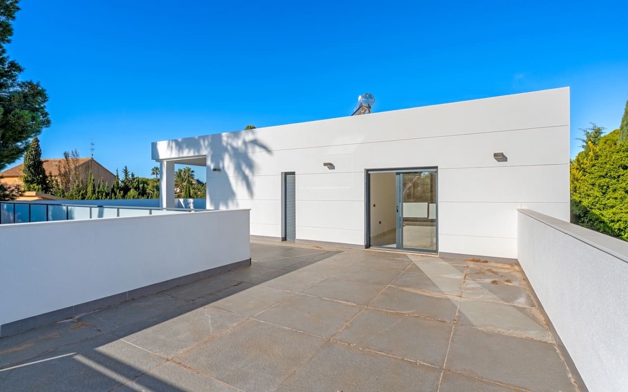 4 soverom Villa til salgs i Campoamor med svømmebasseng - € 985 000 (Ref: 9902213)