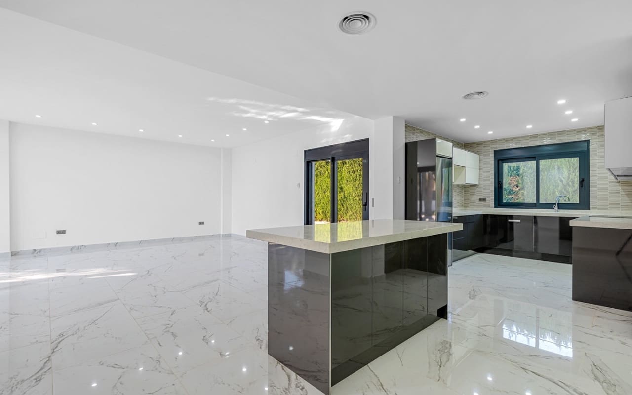 4 soverom Villa til salgs i Campoamor med svømmebasseng - € 985 000 (Ref: 9902213)