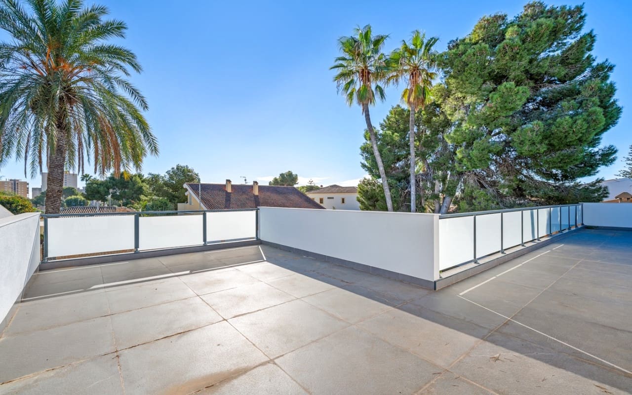 4 soverom Villa til salgs i Campoamor med svømmebasseng - € 985 000 (Ref: 9902213)