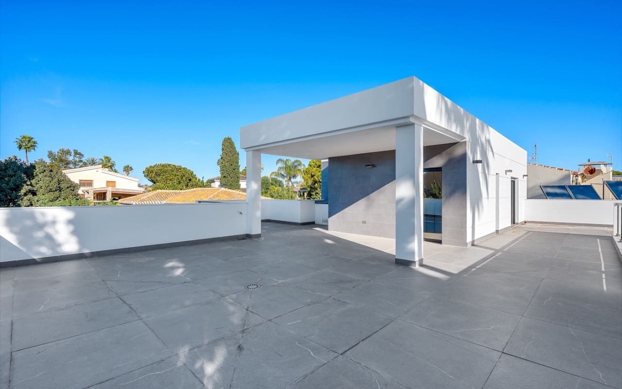 4 soverom Villa til salgs i Campoamor med svømmebasseng - € 985 000 (Ref: 9902213)