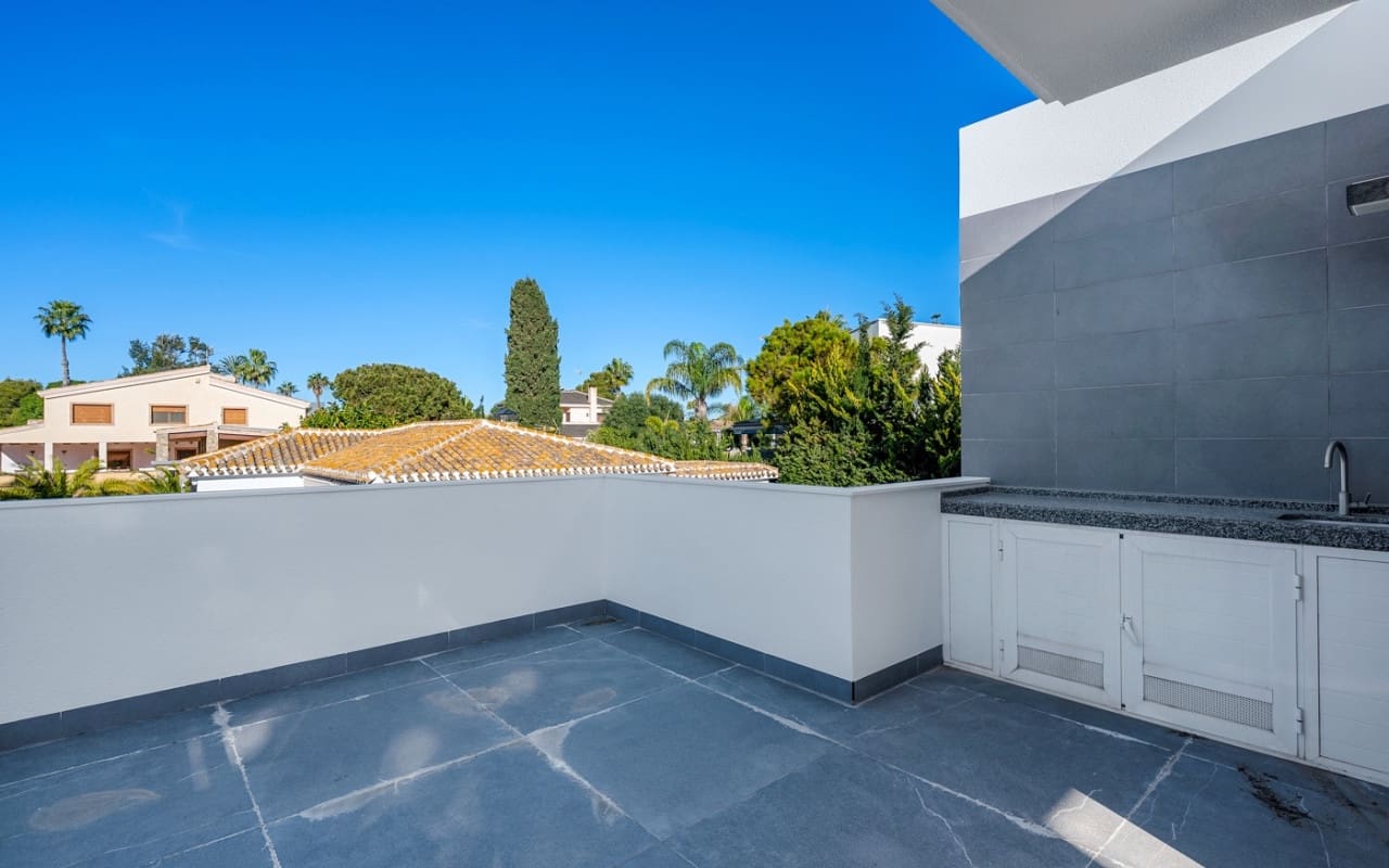 4 soverom Villa til salgs i Campoamor med svømmebasseng - € 985 000 (Ref: 9902213)