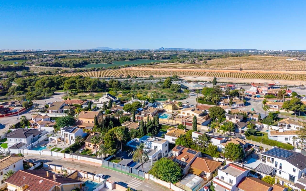 4 soverom Villa til salgs i Campoamor med svømmebasseng - € 985 000 (Ref: 9902213)