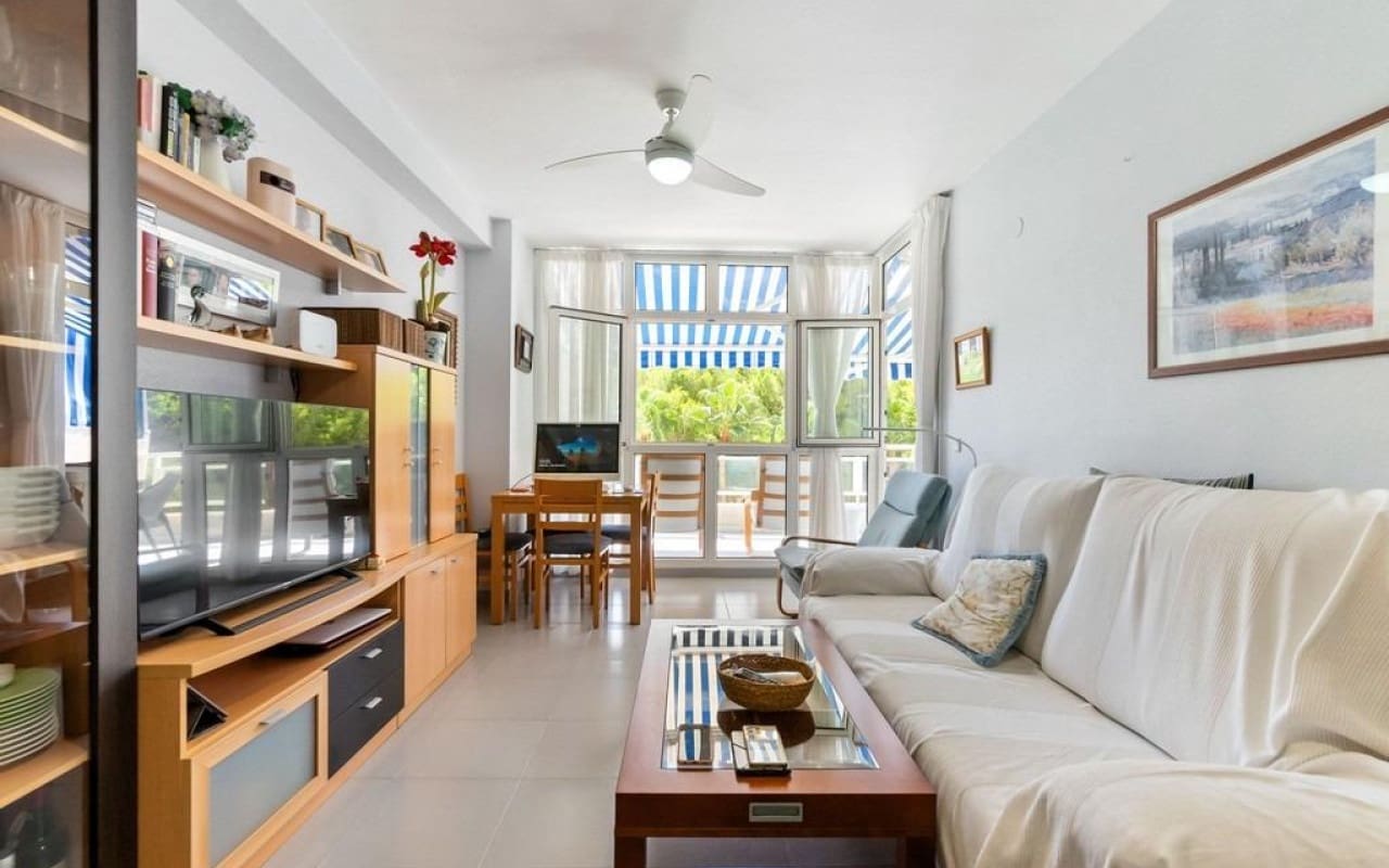 3 slaapkamer Appartement te koop in Dehesa de Campoamor met zwembad - € 215.000 (Ref: 9902215)