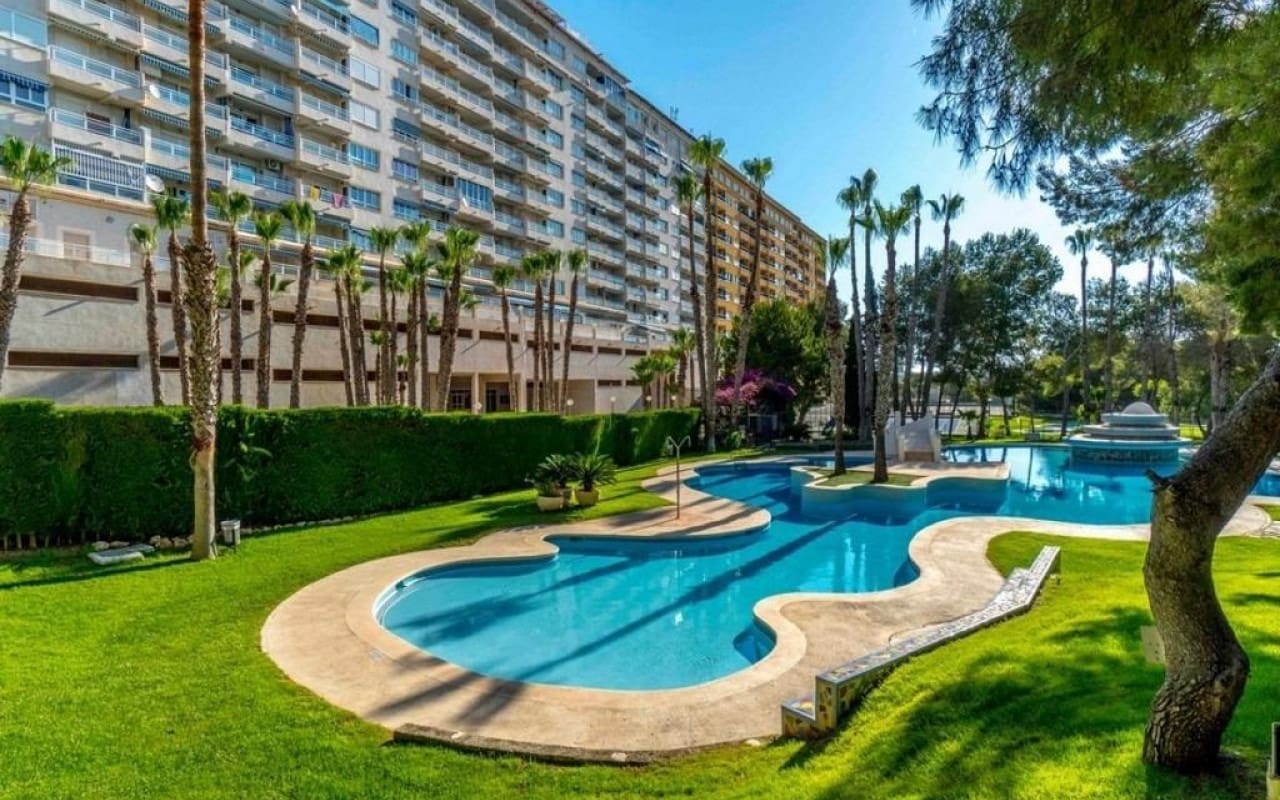 3 slaapkamer Appartement te koop in Dehesa de Campoamor met zwembad - € 215.000 (Ref: 9902215)