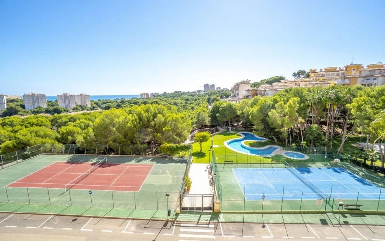 3 slaapkamer Appartement te koop in Dehesa de Campoamor met zwembad - € 215.000 (Ref: 9902215)
