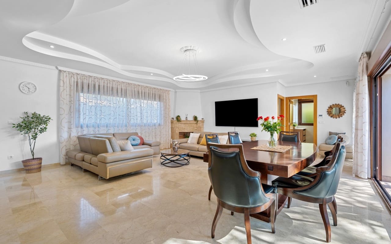 Chalet de 3 habitaciones en Dehesa de Campoamor en venta con piscina - 899.000 € (Ref: 9905062)