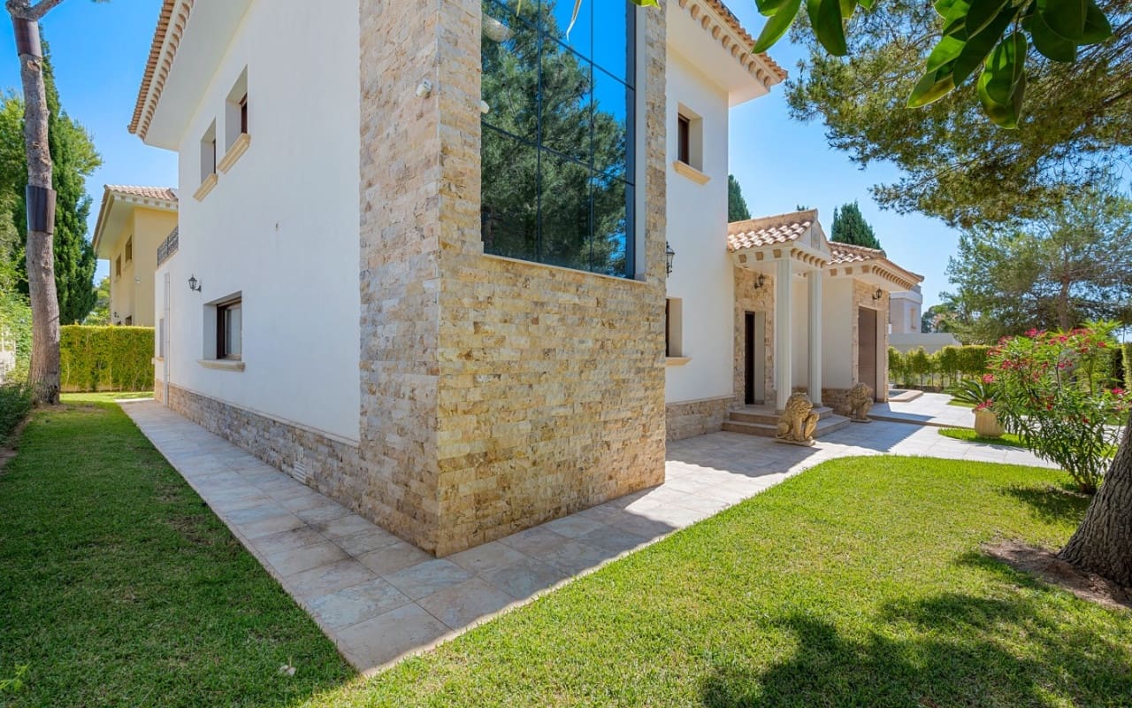 Chalet de 3 habitaciones en Dehesa de Campoamor en venta con piscina - 899.000 € (Ref: 9905062)