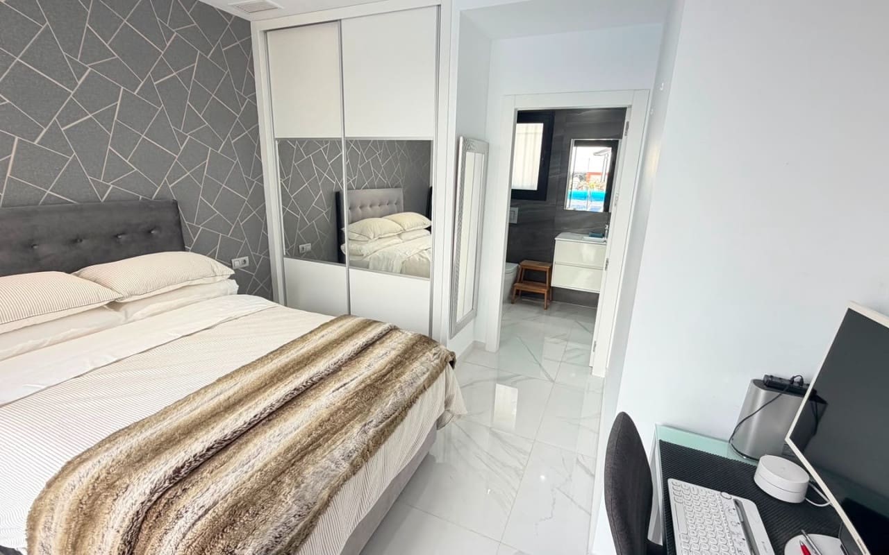 3 makuuhuone Huvila myytävänä paikassa Los Montesinos mukana uima-altaan - 425 000 € (Ref: 9905064)