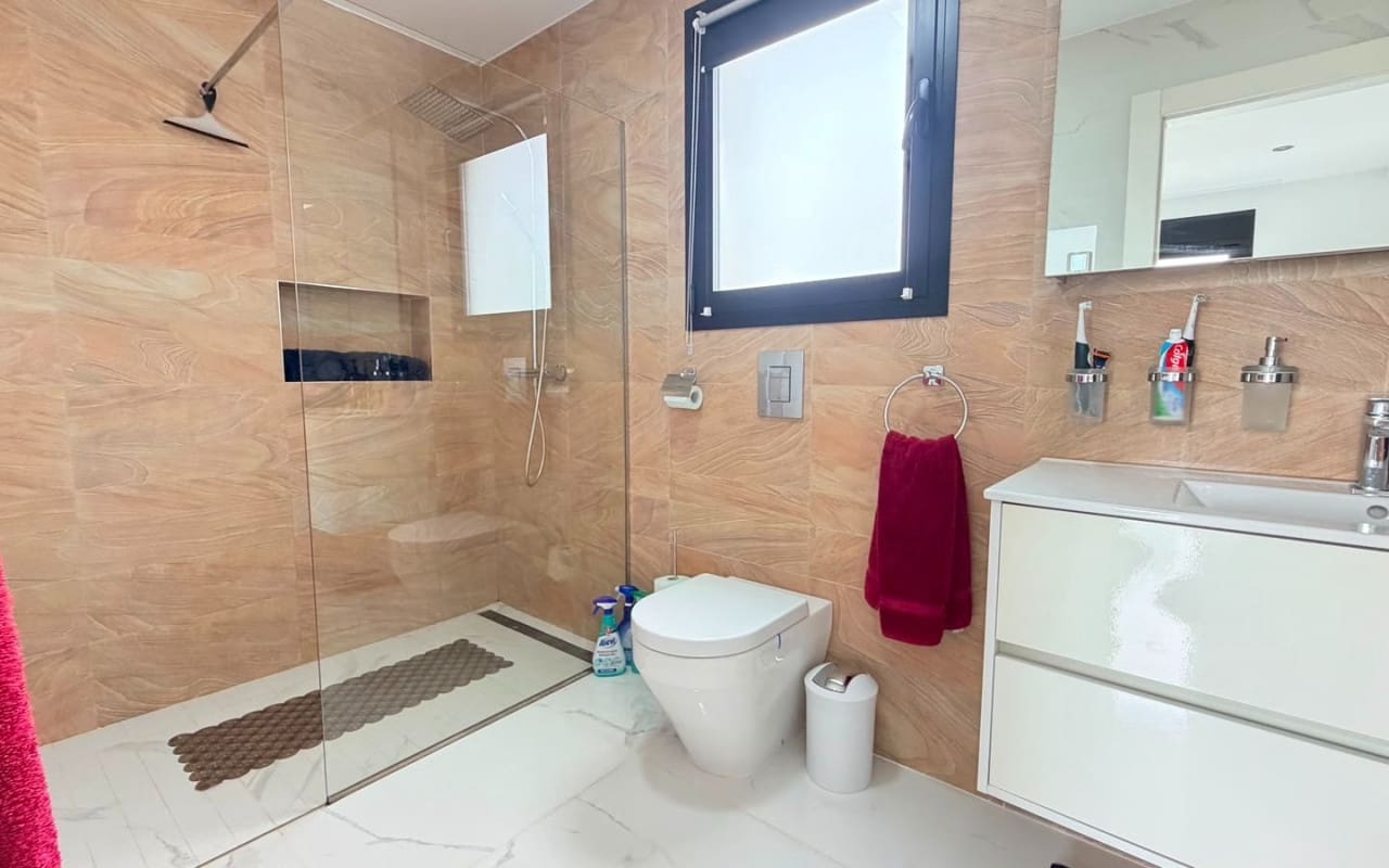 3 makuuhuone Huvila myytävänä paikassa Los Montesinos mukana uima-altaan - 425 000 € (Ref: 9905064)