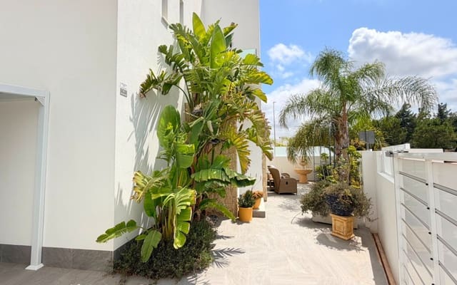 3 makuuhuone Huvila myytävänä paikassa Los Montesinos mukana uima-altaan - 425 000 € (Ref: 9905064)