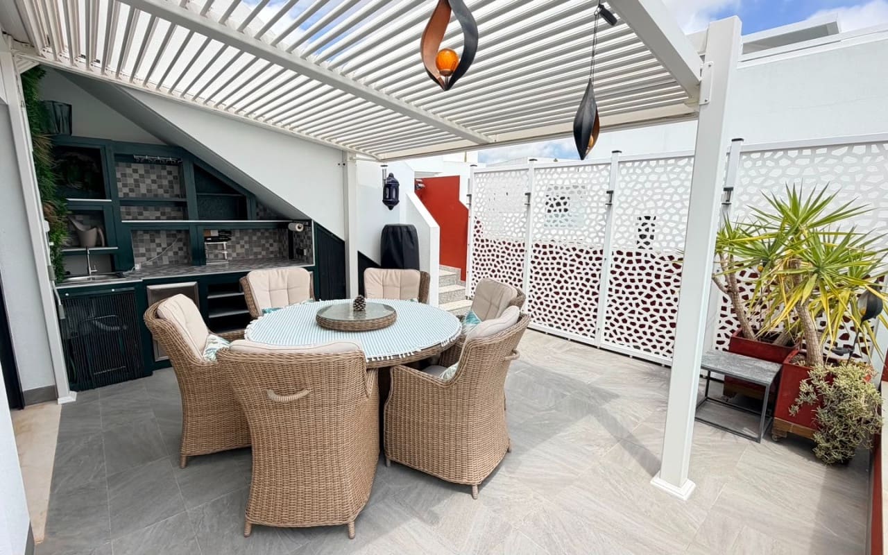 3 makuuhuone Huvila myytävänä paikassa Los Montesinos mukana uima-altaan - 425 000 € (Ref: 9905064)
