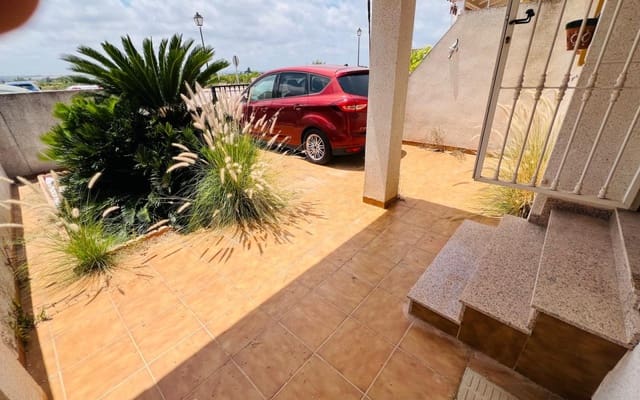 2 bedroom Townhouse for sale in Daya Nueva with pool - € 140,000 (Ref: 9905065)
