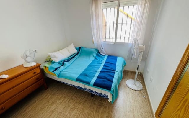 2 bedroom Townhouse for sale in Daya Nueva with pool - € 140,000 (Ref: 9905065)