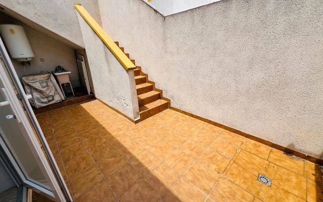 2 bedroom Townhouse for sale in Daya Nueva with pool - € 140,000 (Ref: 9905065)