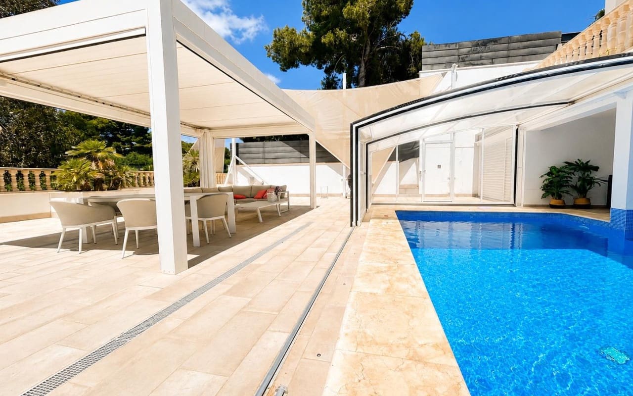 Chalet de 4 habitaciones en Dehesa de Campoamor en venta con piscina - 1.225.000 € (Ref: 9905066)