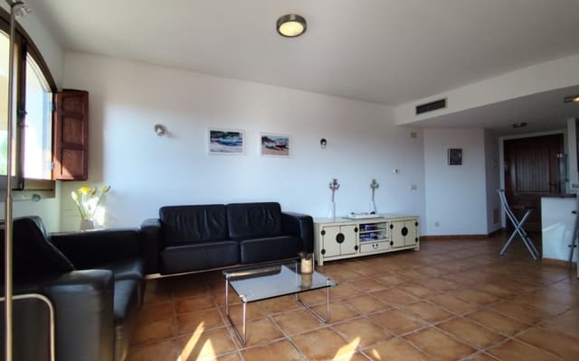 2 soveværelse Penthouse til salg i Punta Prima, Torrevieja med swimmingpool - € 299.900 (Ref: 9905068)