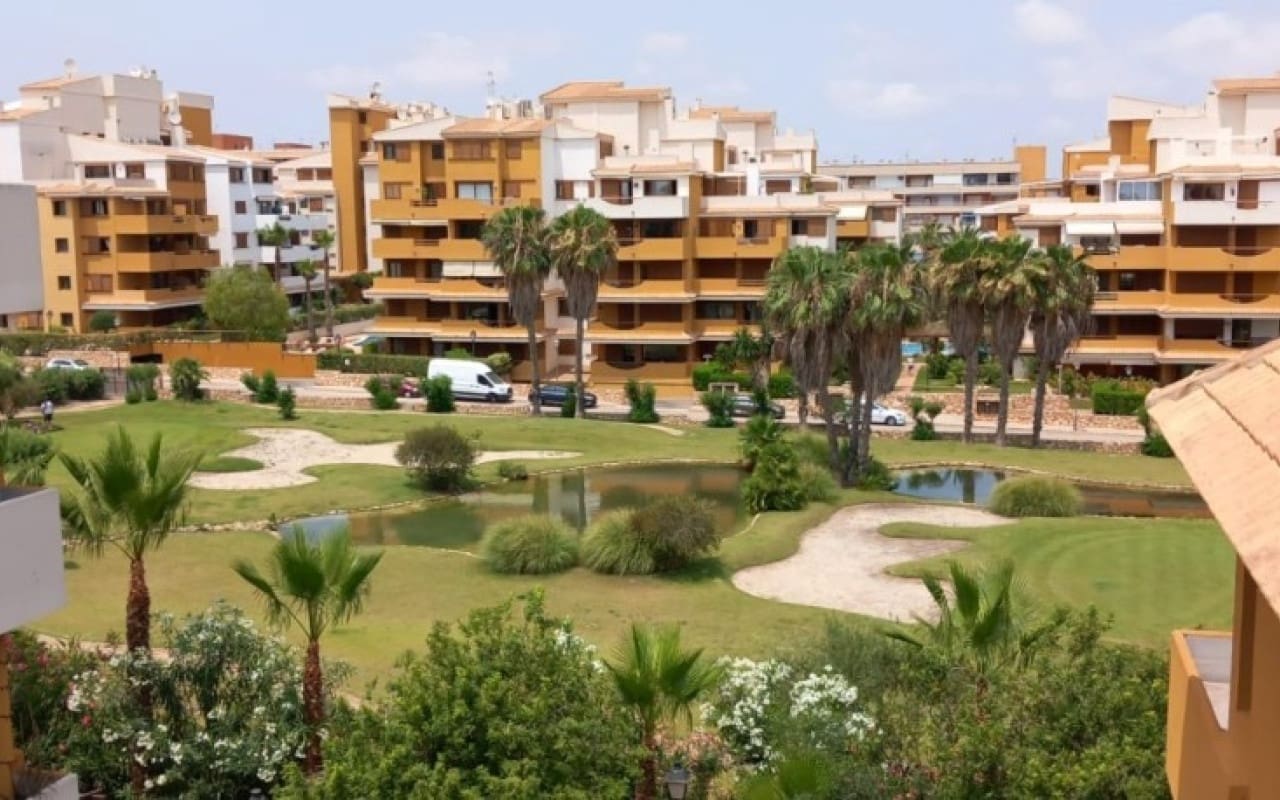 2 soveværelse Penthouse til salg i Punta Prima med swimmingpool - € 299.900 (Ref: 9905068)