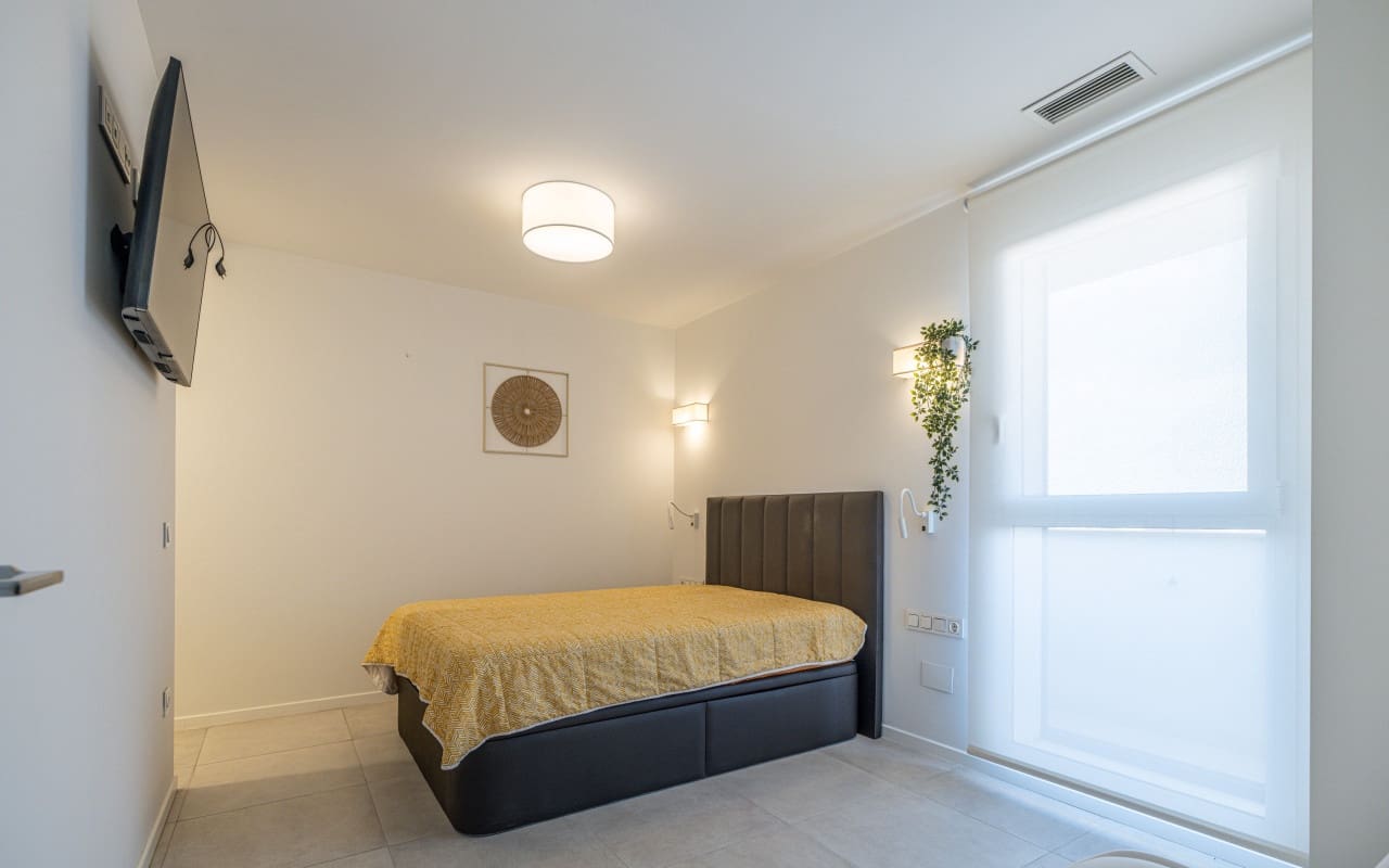 1 quarto Penthouse para venda em Playa Flamenca com piscina - 249 000 € (Ref: 9905074)