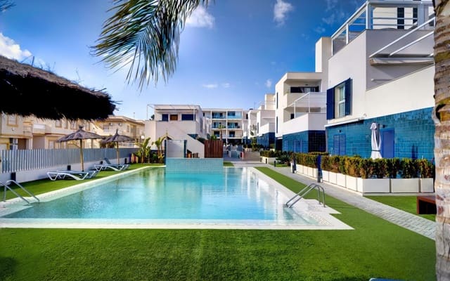 1 quarto Penthouse para venda em Playa Flamenca, Orihuela com piscina - 249 000 € (Ref: 9905074)