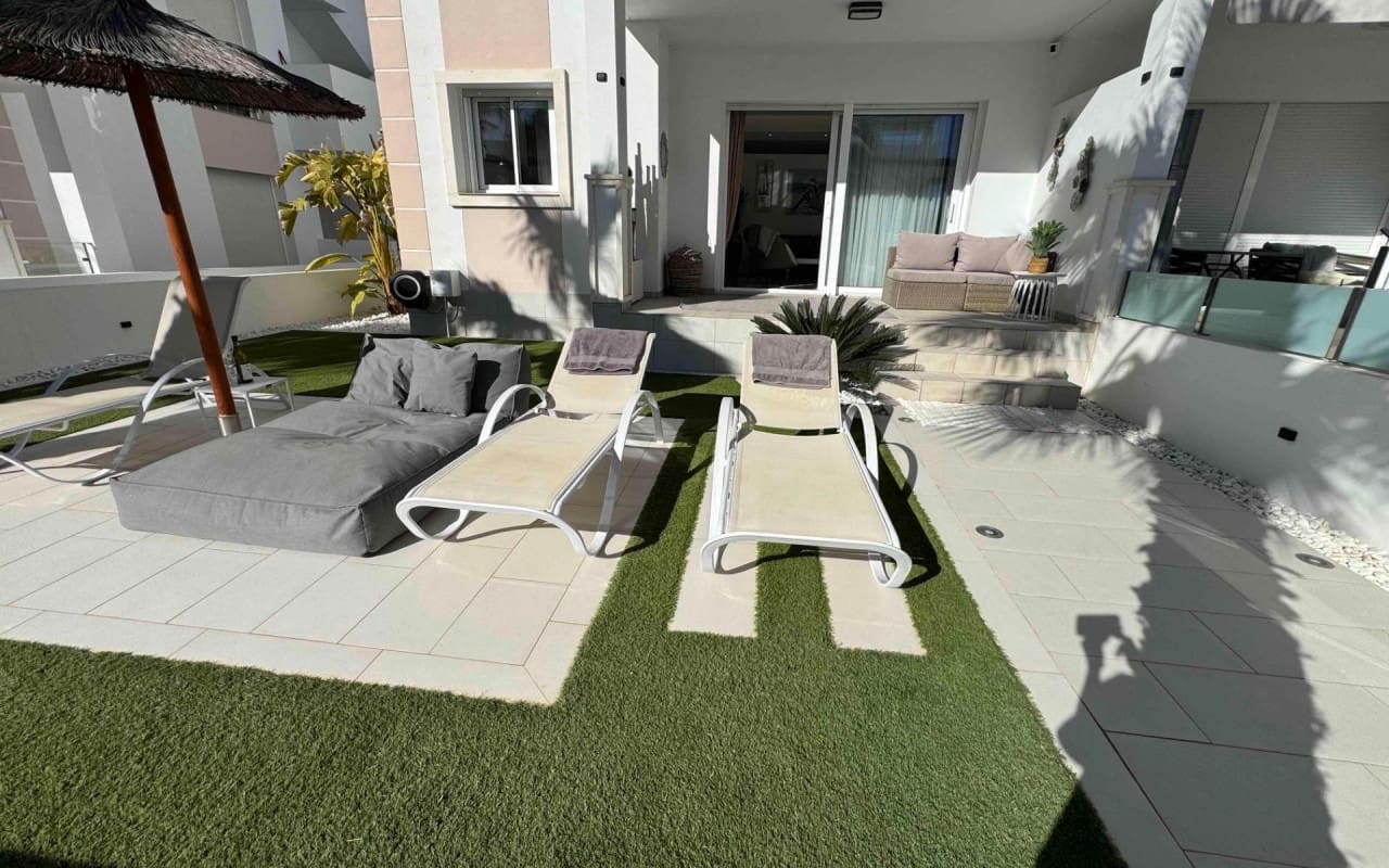 2 Zimmer Apartment zu verkaufen in Ciudad Quesada mit Pool - 310.000 € (Ref: 9905075)