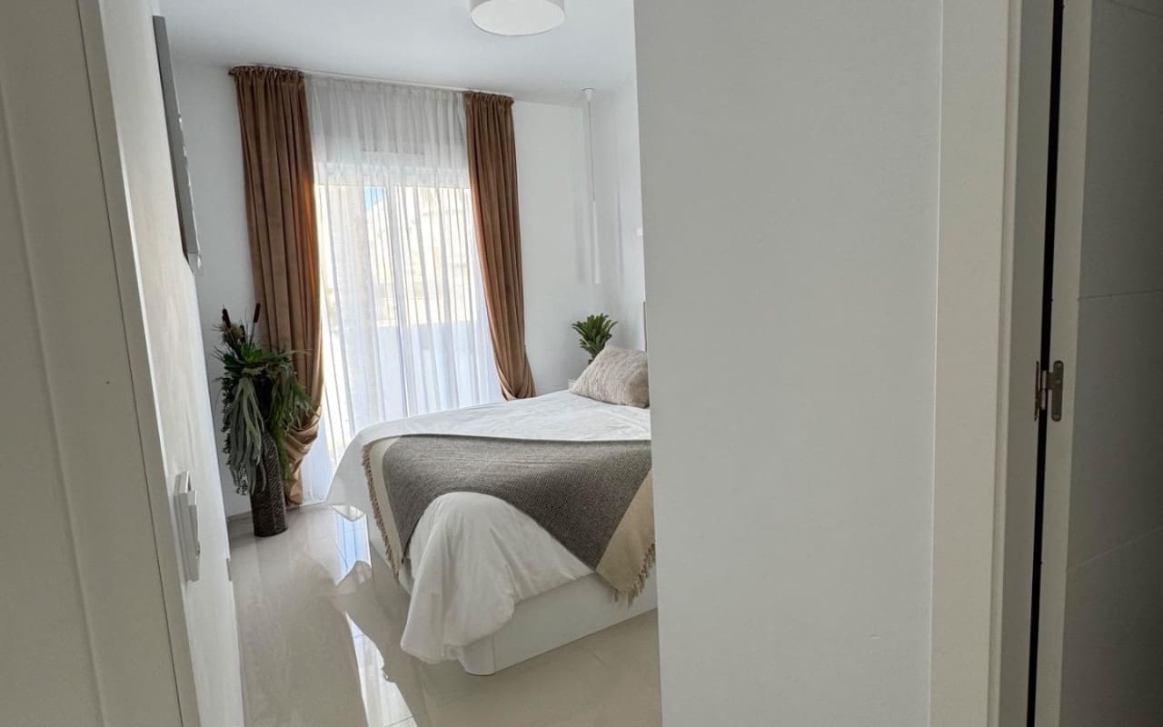2 Zimmer Apartment zu verkaufen in Ciudad Quesada mit Pool - 310.000 € (Ref: 9905075)