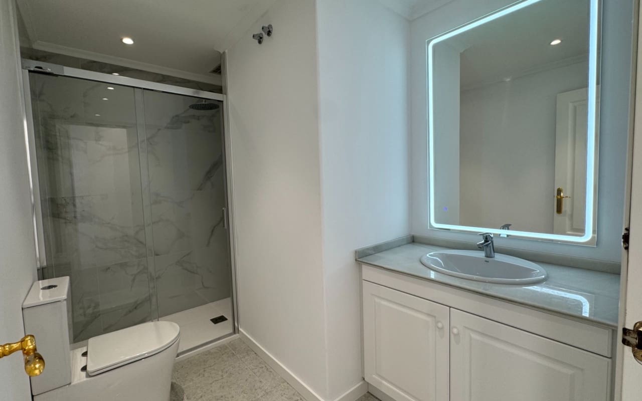 2 chambre Appartement à vendre à Campoamor avec piscine - 220 000 € (Ref: 9905076)