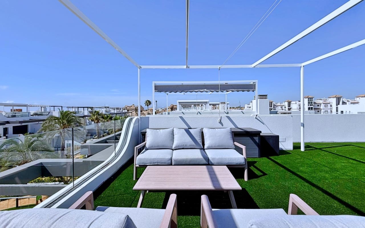 2 quarto Penthouse para venda em Orihuela Costa - 379 000 € (Ref: 9908779)