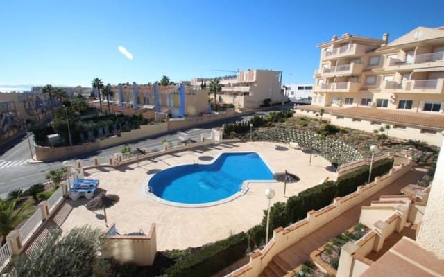 2 Zimmer Penthouse zu verkaufen in Campoamor, Orihuela mit Pool - 330.000 € (Ref: 9913701)