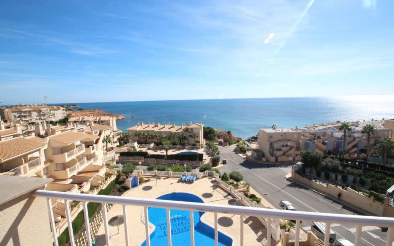 3 quarto Penthouse para venda em Campoamor com piscina - 499 000 € (Ref: 9913702)