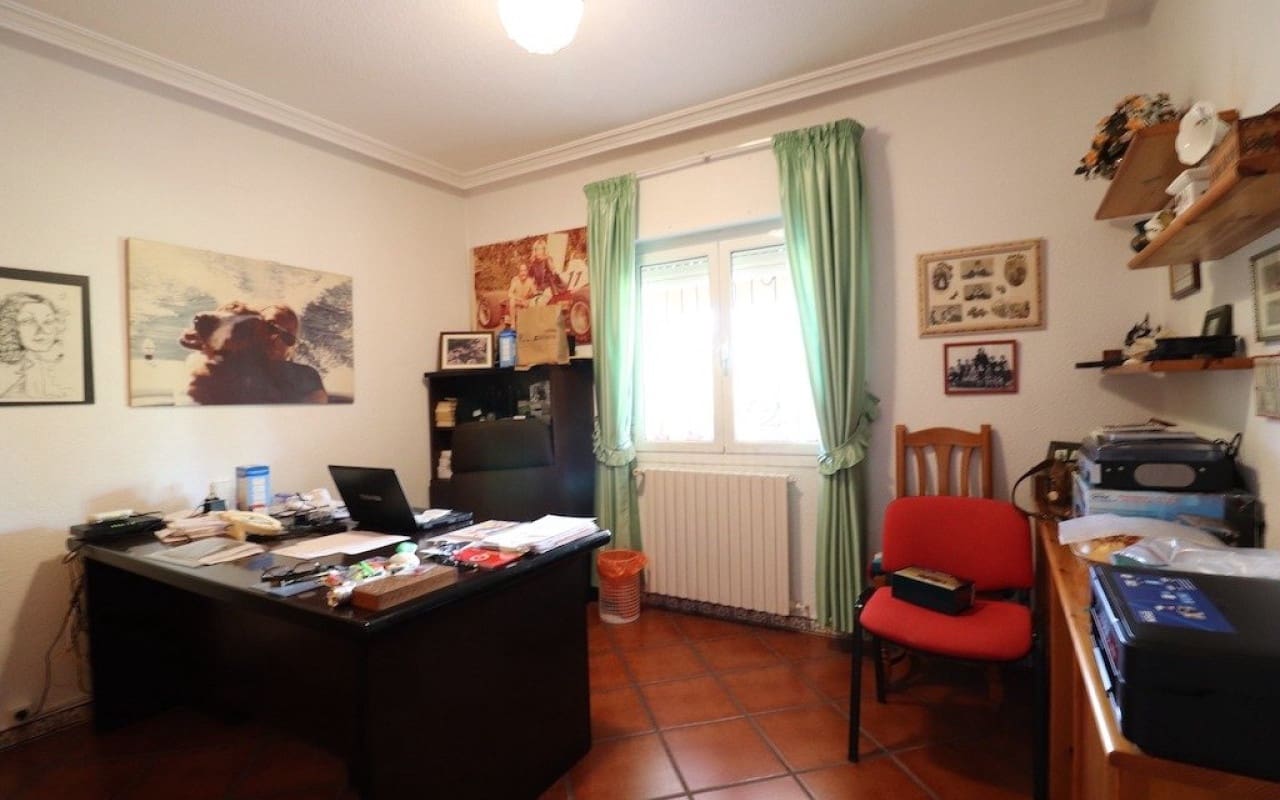 5 slaapkamer Villa te koop in El Chaparral met zwembad - € 850.000 (Ref: 9913704)