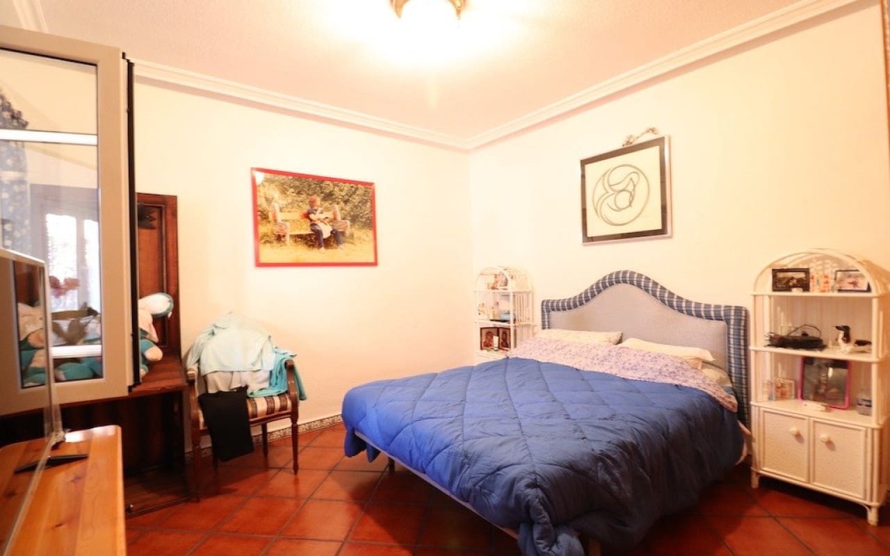 5 slaapkamer Villa te koop in El Chaparral met zwembad - € 850.000 (Ref: 9913704)