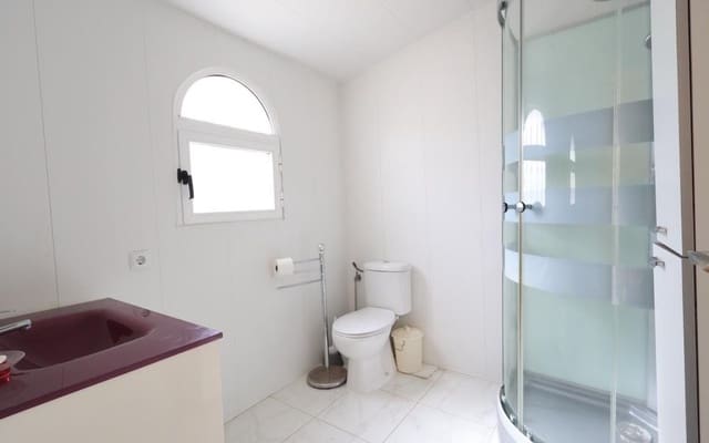 4 makuuhuone Huvila myytävänä paikassa Playa Flamenca, Orihuela mukana uima-altaan - 555 000 € (Ref: 9913707)