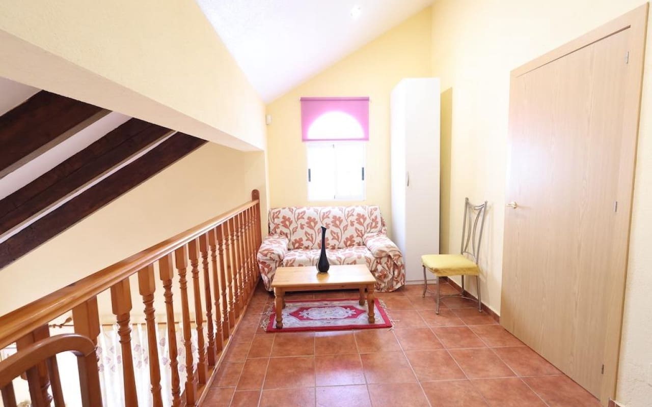 4 soveværelse Villa til salg i Playa Flamenca med swimmingpool - € 555.000 (Ref: 9913707)
