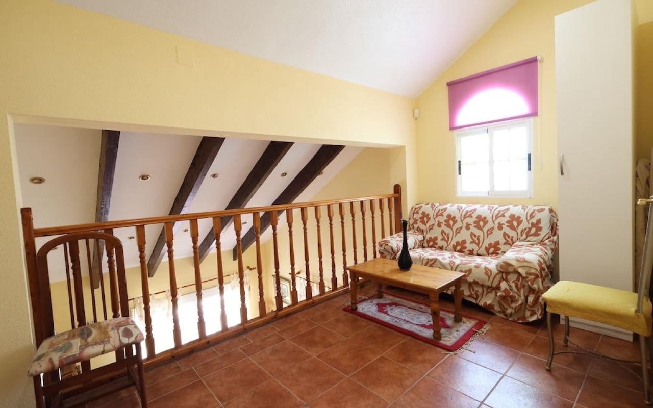4 soveværelse Villa til salg i Playa Flamenca med swimmingpool - € 555.000 (Ref: 9913707)