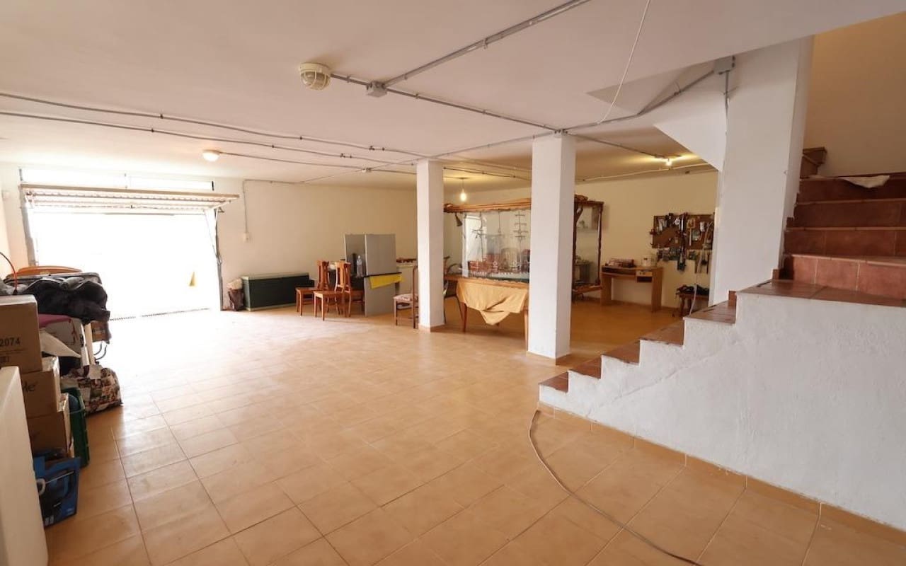 4 soveværelse Villa til salg i Playa Flamenca med swimmingpool - € 555.000 (Ref: 9913707)