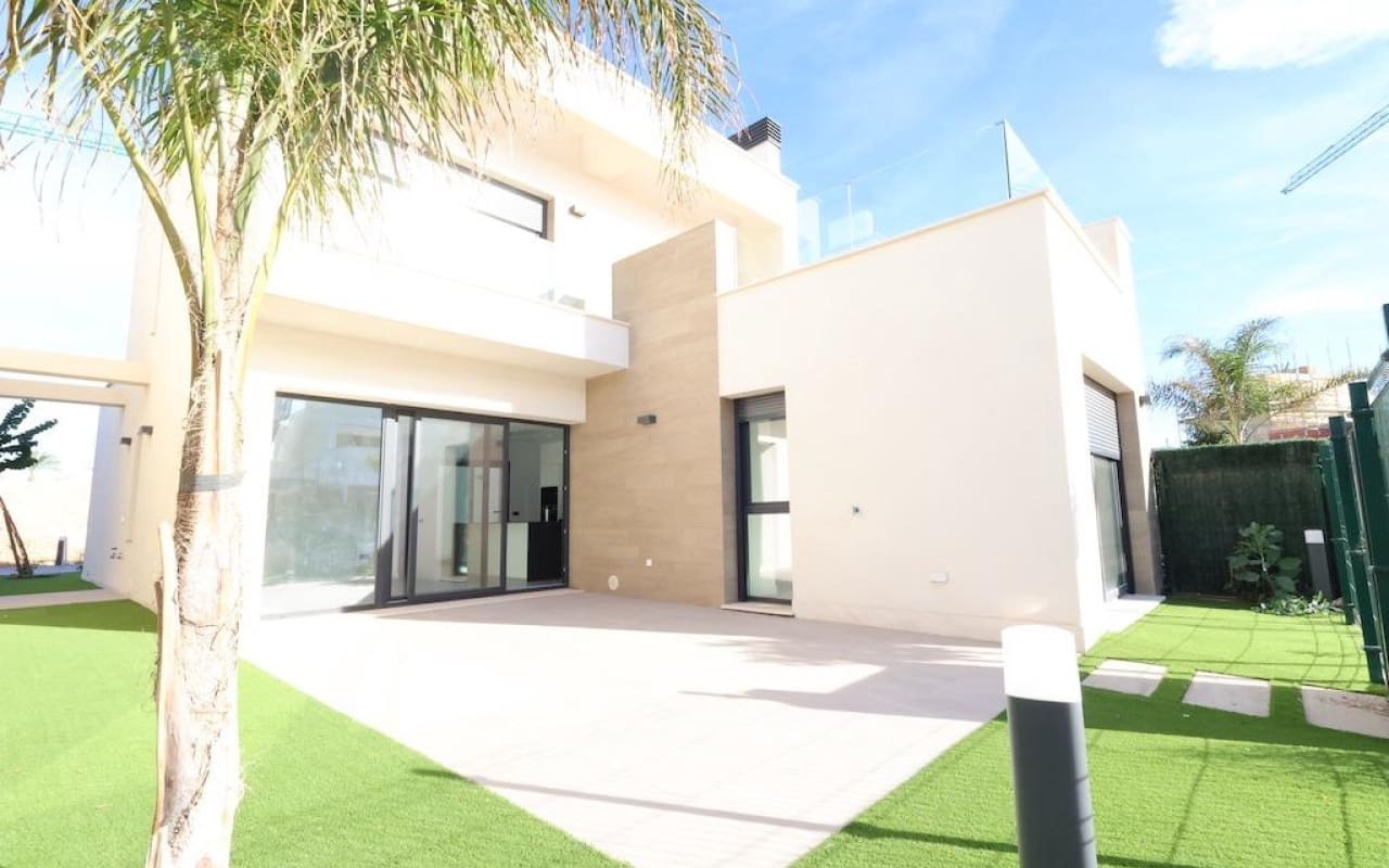 3 bedroom Villa for sale in Torre-Pacheco with pool - € 439,000 (Ref: 9913708)