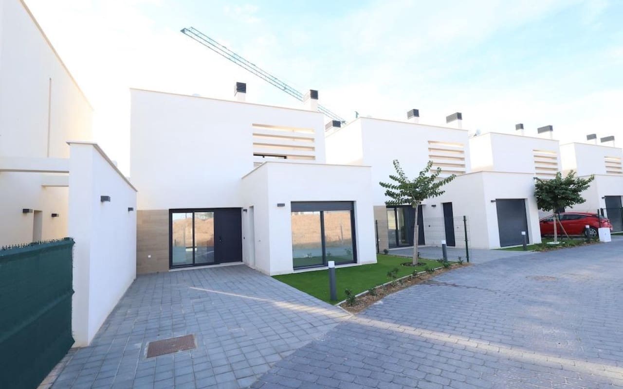 3 bedroom Villa for sale in Torre-Pacheco with pool - € 439,000 (Ref: 9913708)