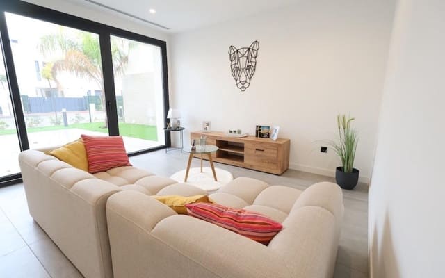 3 bedroom Villa for sale in Torre-Pacheco with pool - € 439,000 (Ref: 9913708)