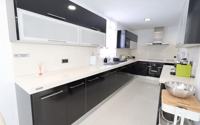 4 sovrum Villa till salu i Cabo Roig, Orihuela med pool - 990 000 € (Ref: 9913709)