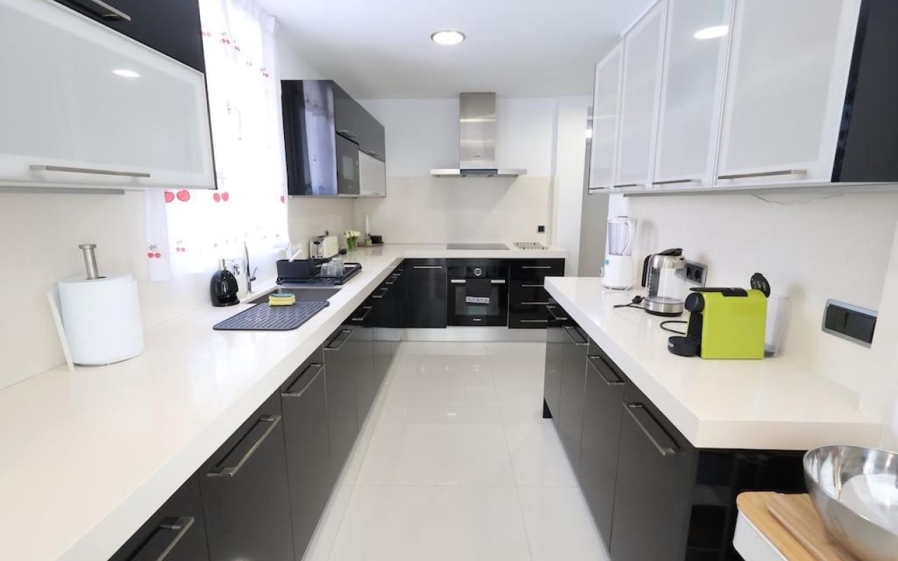 4 sovrum Villa till salu i Cabo Roig med pool - 990 000 € (Ref: 9913709)