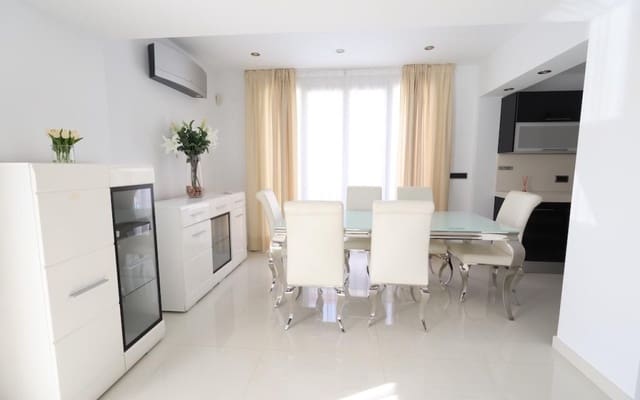 4 sovrum Villa till salu i Cabo Roig, Orihuela med pool - 990 000 € (Ref: 9913709)