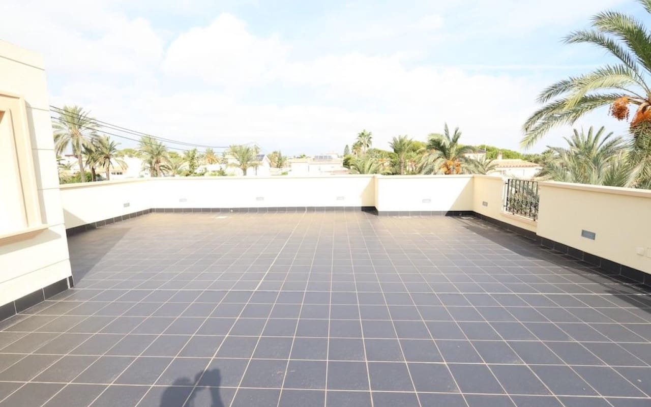 4 sovrum Villa till salu i Cabo Roig med pool - 990 000 € (Ref: 9913709)