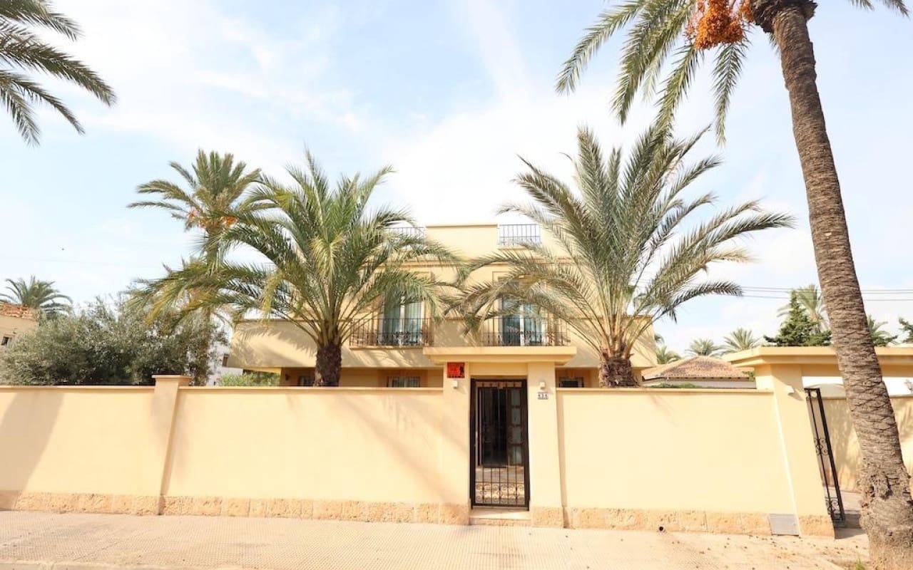 4 sovrum Villa till salu i Cabo Roig med pool - 990 000 € (Ref: 9913709)