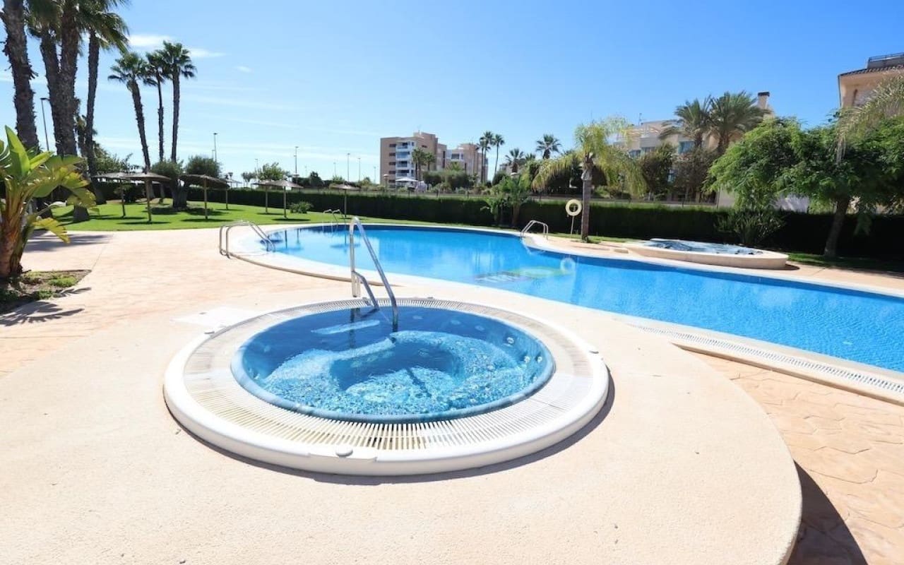 3 chambre Penthouse à vendre à Pilar de la Horadada avec piscine - 490 000 € (Ref: 9913710)
