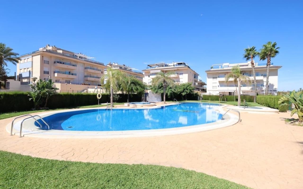 2 Zimmer Penthouse zu verkaufen in Pilar de la Horadada mit Pool - 345.000 € (Ref: 9913711)