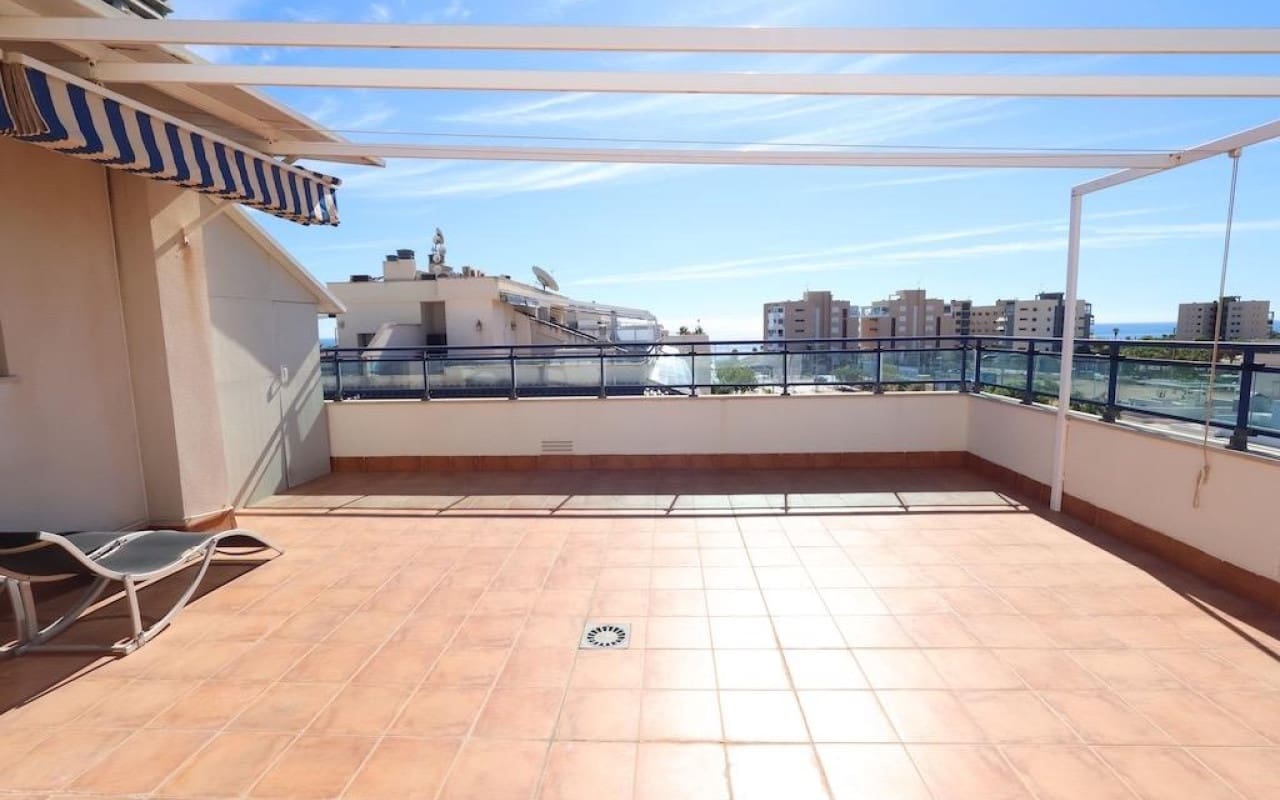 2 Zimmer Penthouse zu verkaufen in Pilar de la Horadada mit Pool - 345.000 € (Ref: 9913711)