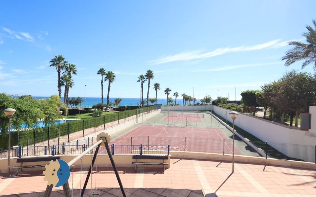 2 Zimmer Penthouse zu verkaufen in Pilar de la Horadada mit Pool - 345.000 € (Ref: 9913711)