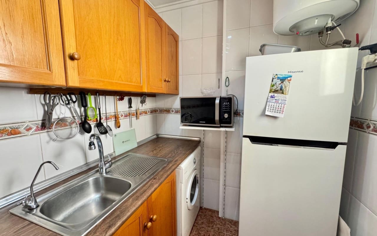 2 sypialnia Penthouse na sprzedaż w Torrevieja z basenem - 140 000 € (Ref: 9913712)